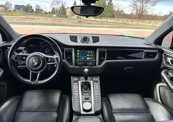 Porsche Macan cena 149998 przebieg: 143554, rok produkcji 2016 z Warszawa małe 781